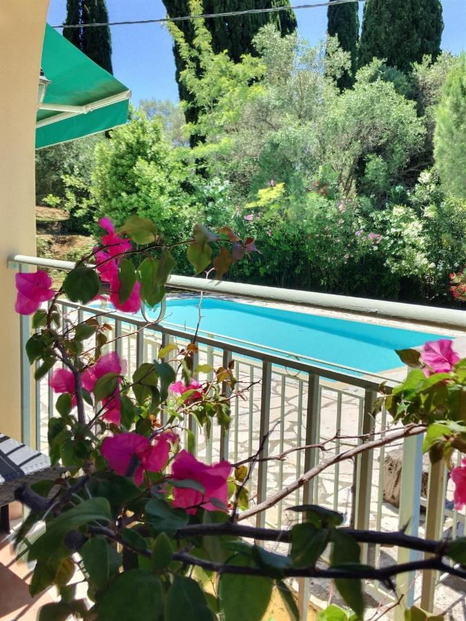 Gastouri Villa Pascalia With Heated Pool In October And Views Achílleion Dış mekan fotoğraf