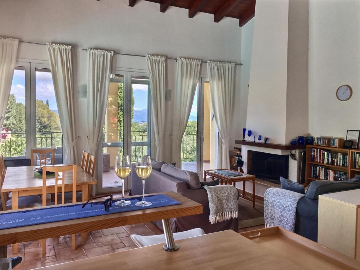 Gastouri Villa Pascalia With Heated Pool In October And Views Achílleion Dış mekan fotoğraf