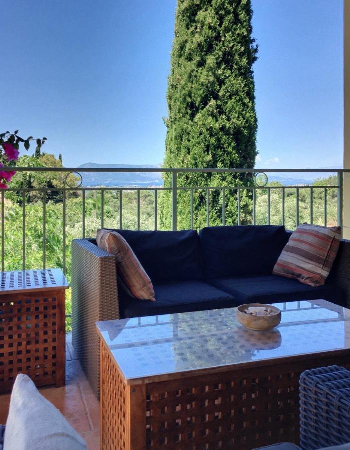 Gastouri Villa Pascalia With Heated Pool In October And Views Achílleion Dış mekan fotoğraf
