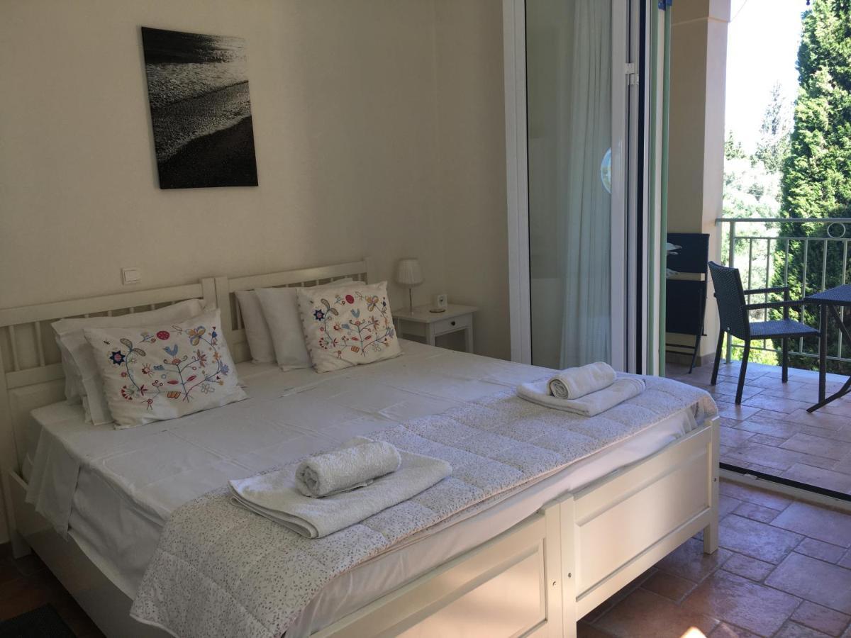 Gastouri Villa Pascalia With Heated Pool In October And Views Achílleion Dış mekan fotoğraf