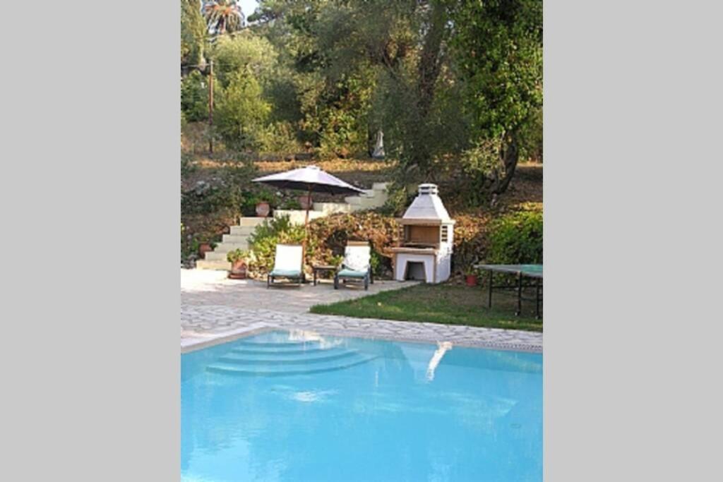 Gastouri Villa Pascalia With Heated Pool In October And Views Achílleion Dış mekan fotoğraf