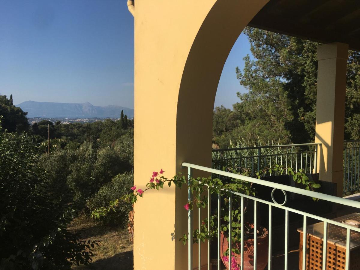 Gastouri Villa Pascalia With Heated Pool In October And Views Achílleion Dış mekan fotoğraf