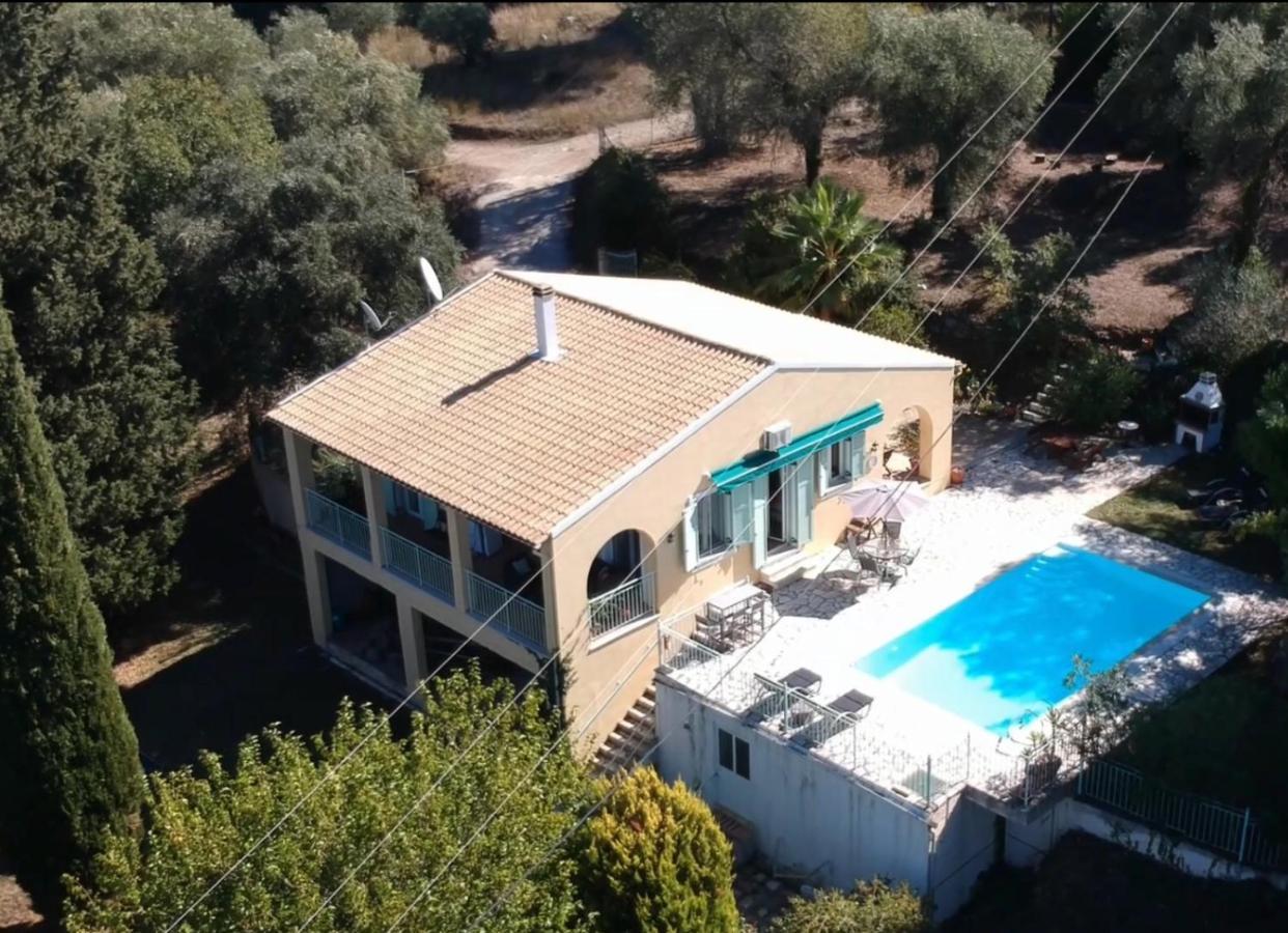 Gastouri Villa Pascalia With Heated Pool In October And Views Achílleion Dış mekan fotoğraf