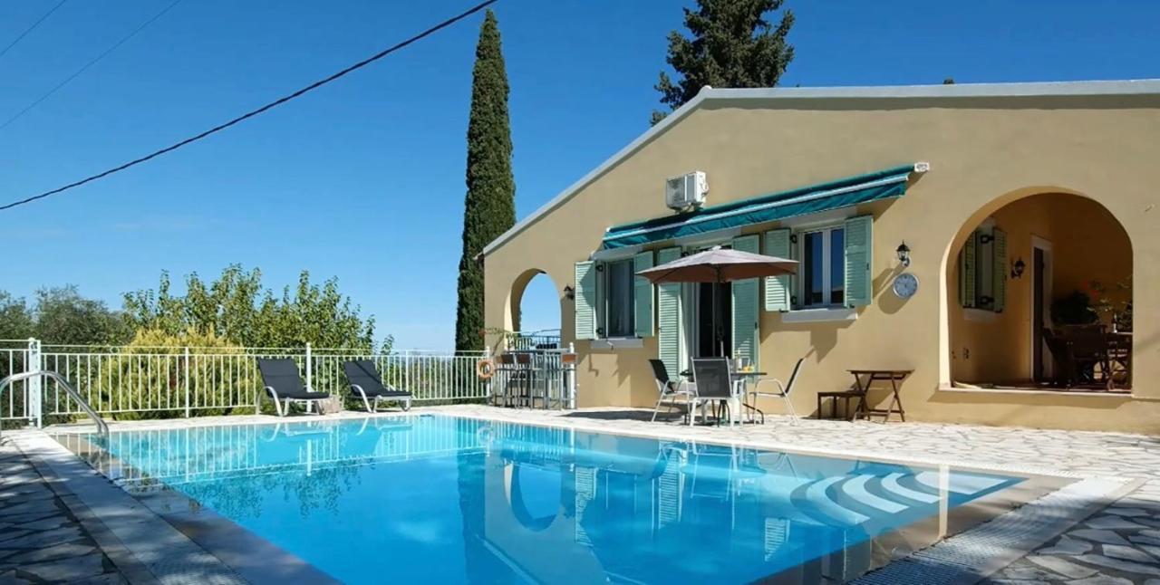 Gastouri Villa Pascalia With Heated Pool In October And Views Achílleion Dış mekan fotoğraf