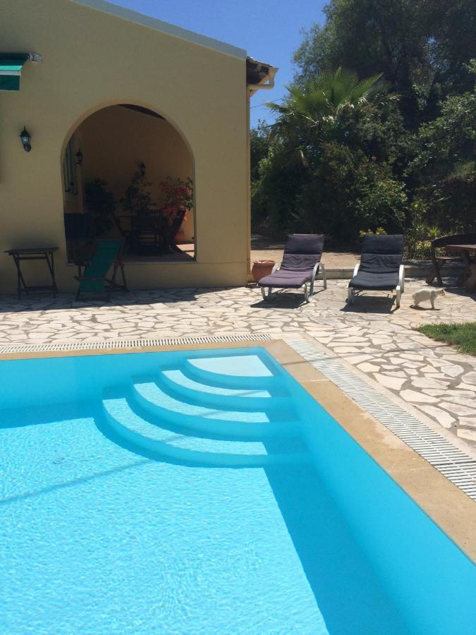 Gastouri Villa Pascalia With Heated Pool In October And Views Achílleion Dış mekan fotoğraf