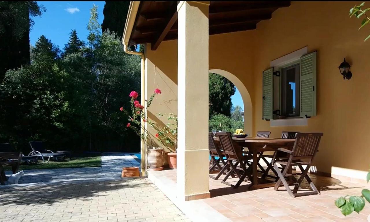 Gastouri Villa Pascalia With Heated Pool In October And Views Achílleion Dış mekan fotoğraf