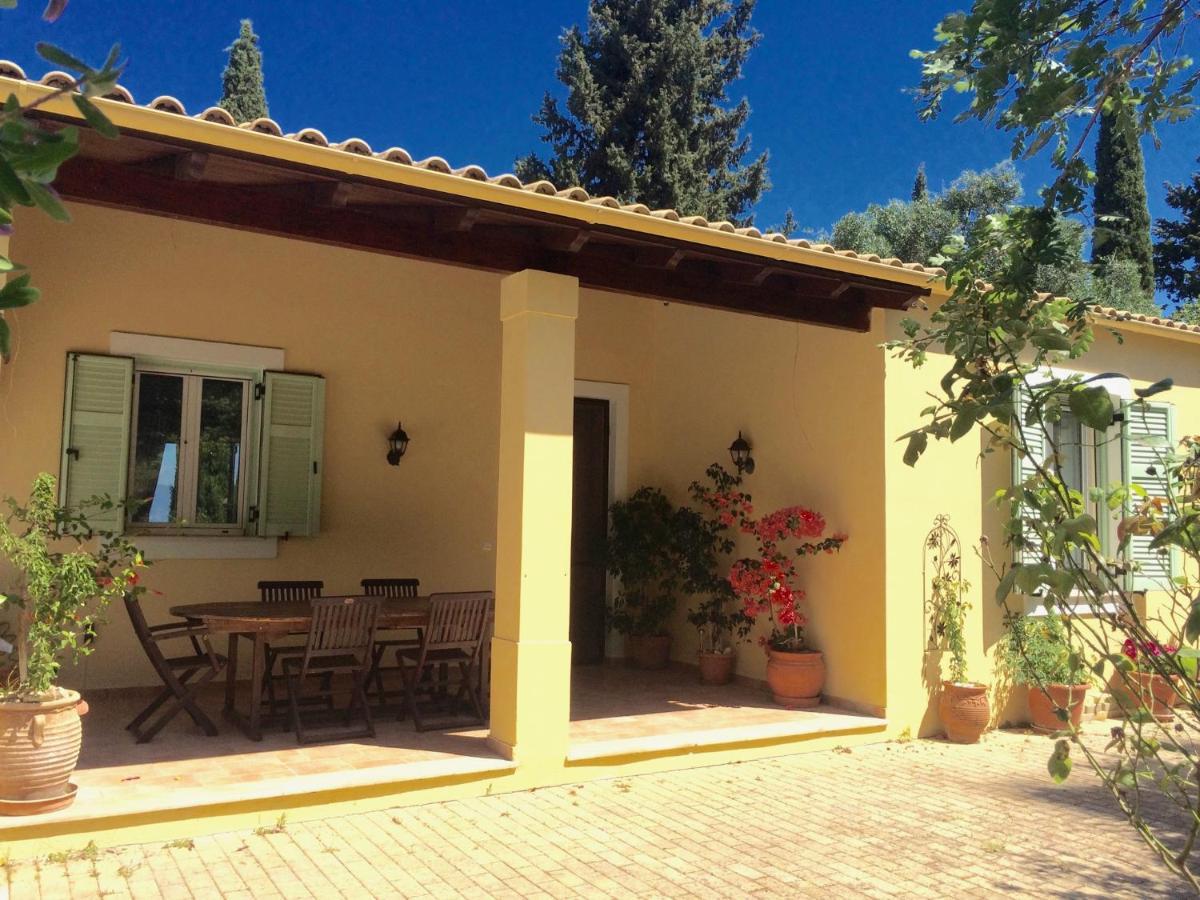 Gastouri Villa Pascalia With Heated Pool In October And Views Achílleion Dış mekan fotoğraf